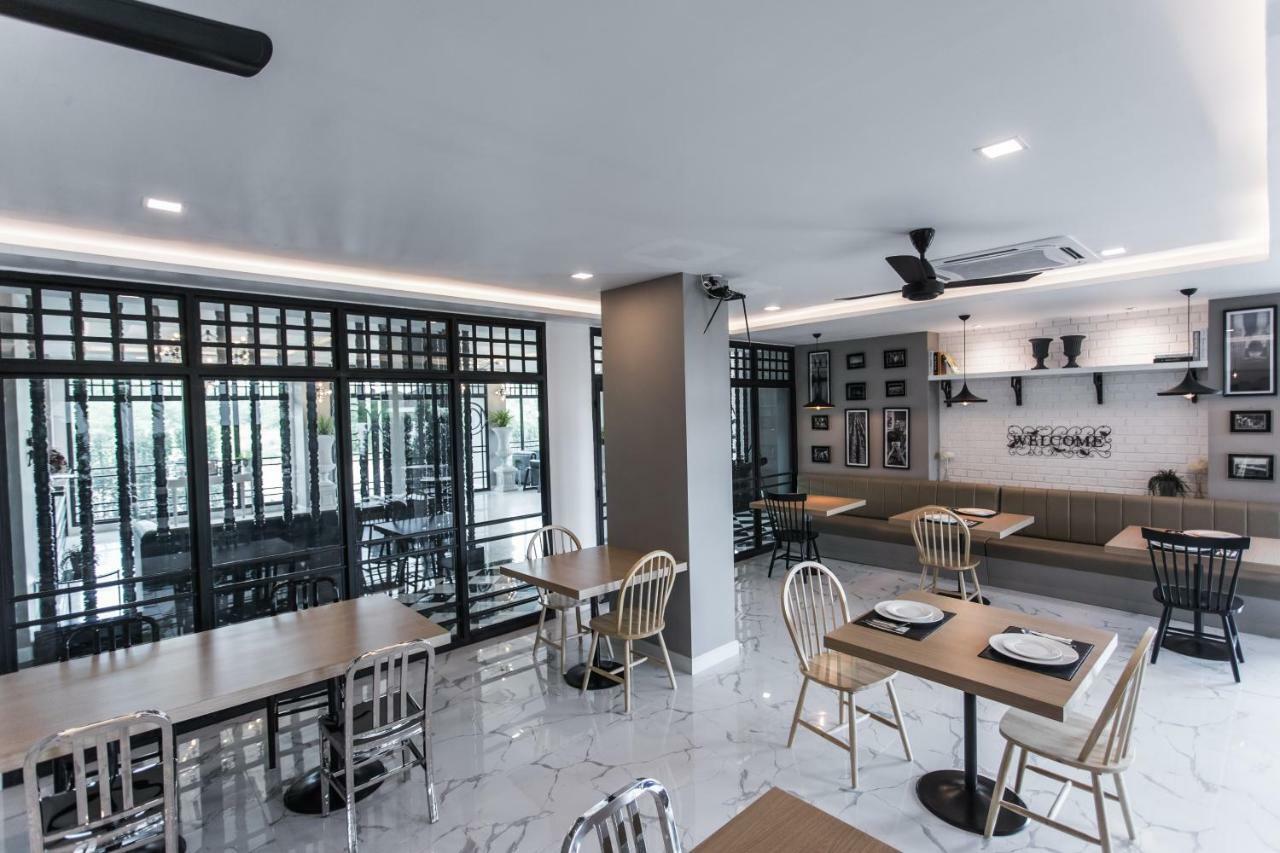 Haus Hotel Udonthani Екстериор снимка