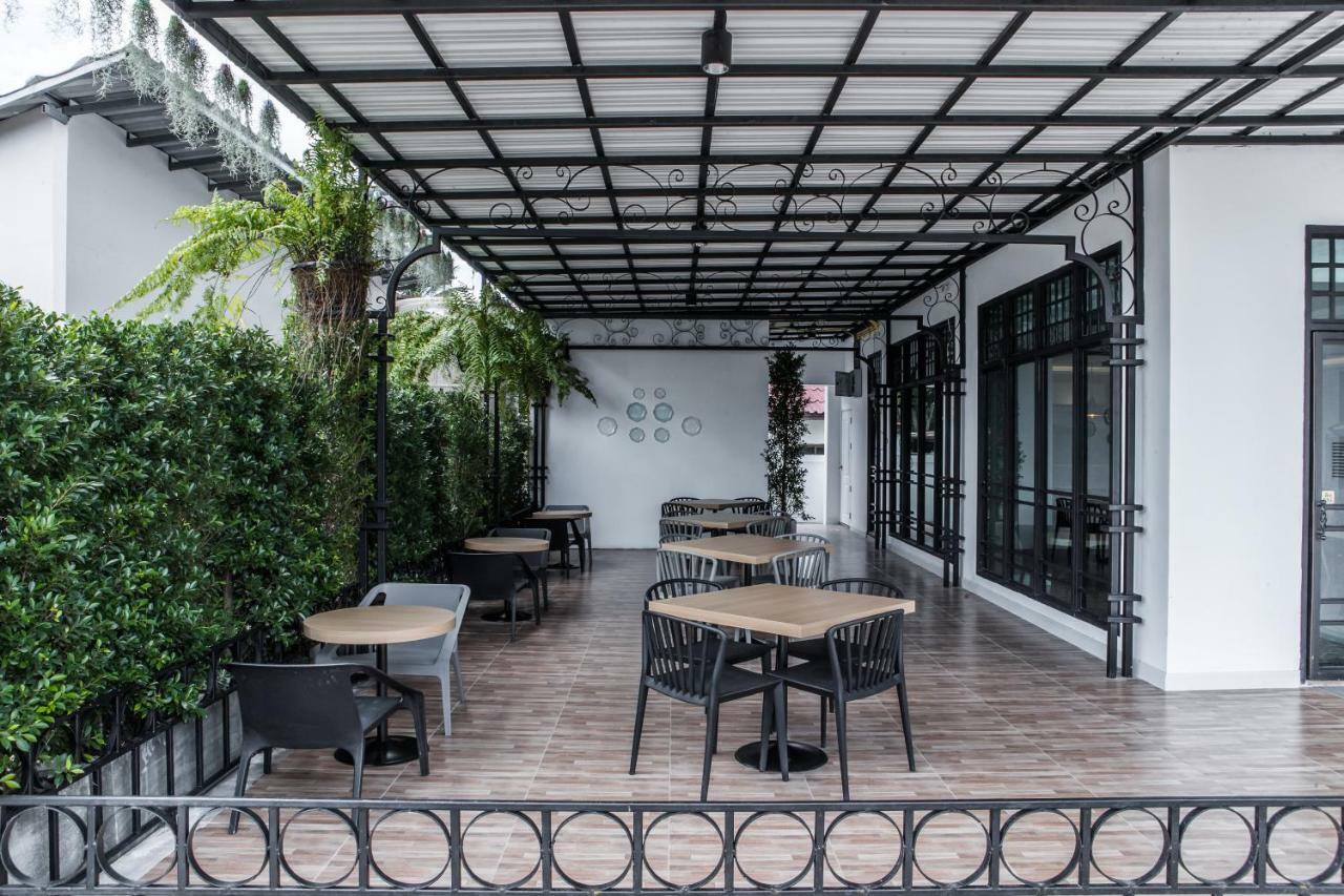 Haus Hotel Udonthani Екстериор снимка