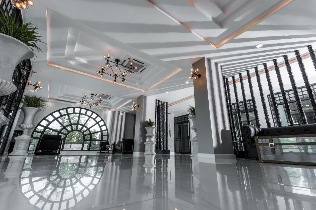 Haus Hotel Udonthani Екстериор снимка