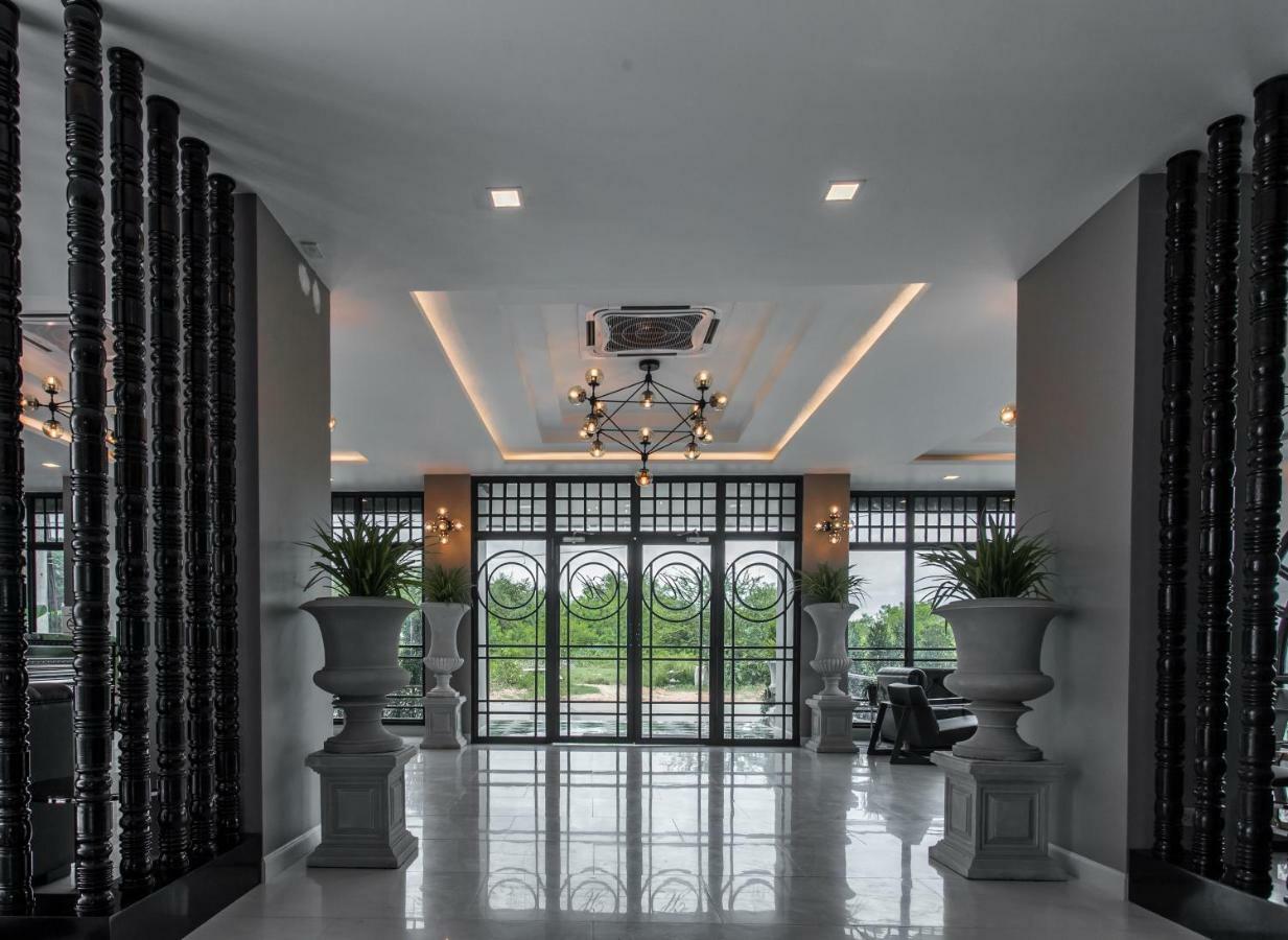 Haus Hotel Udonthani Екстериор снимка