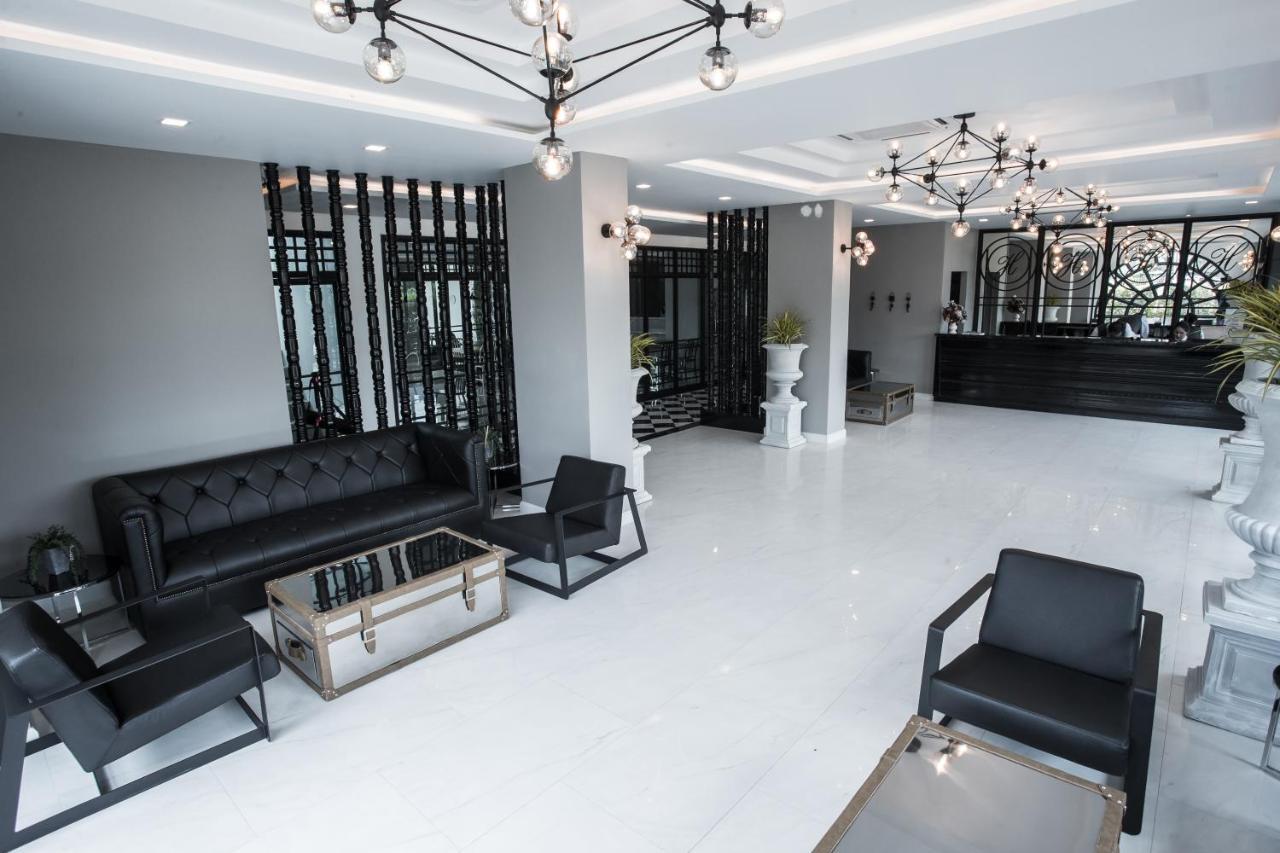 Haus Hotel Udonthani Екстериор снимка
